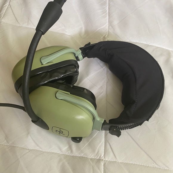 David Clark Aviation Headset Wired - Picture 5 of 6